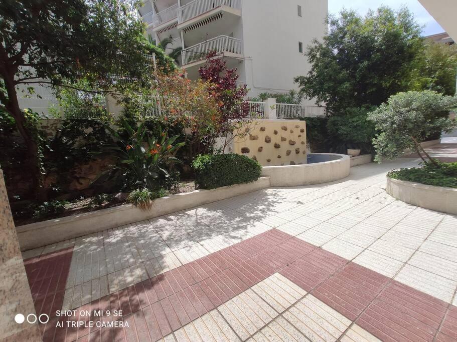 Comfy Apartment In ซาลอว์ ภายนอก รูปภาพ