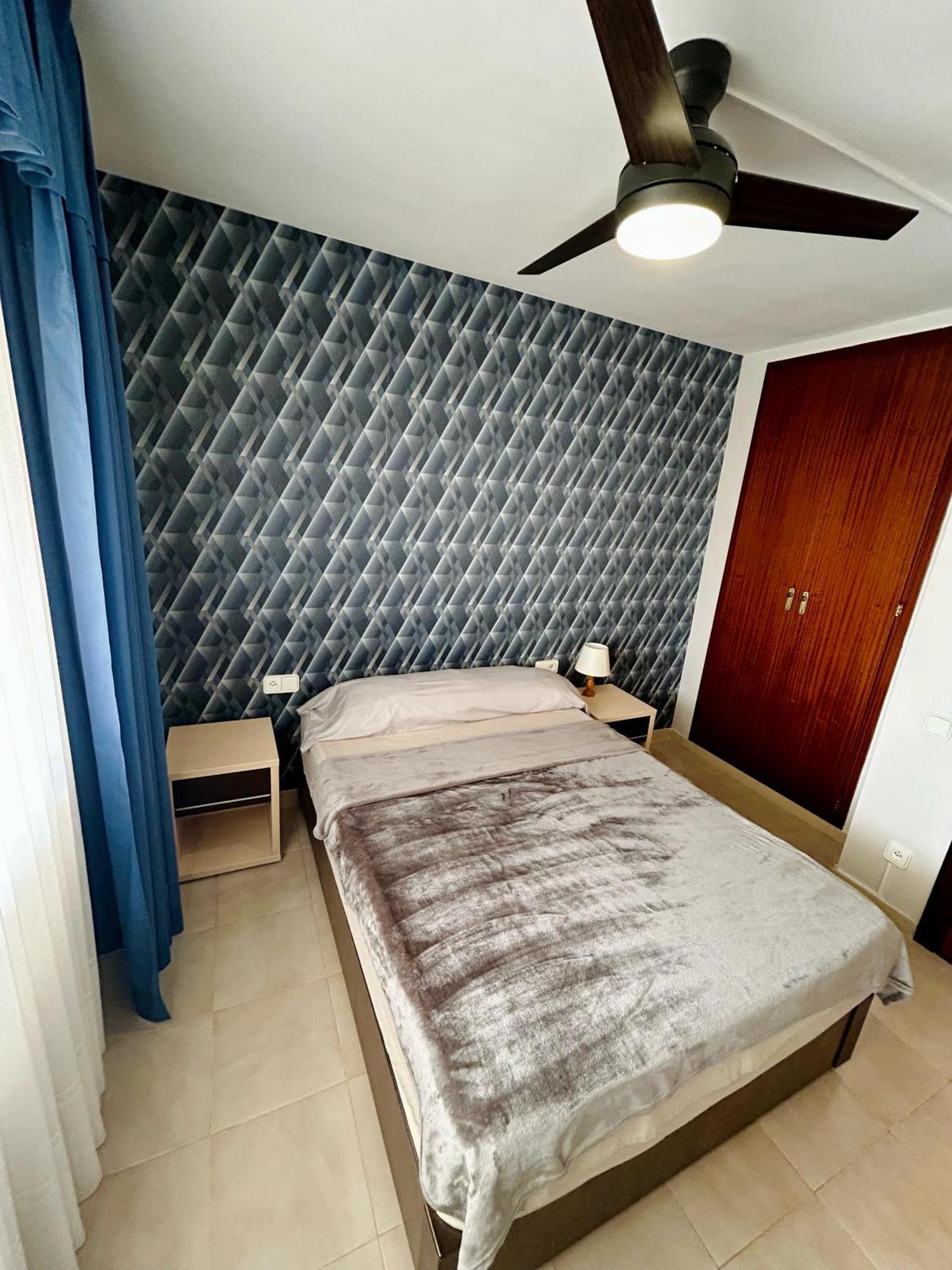 Comfy Apartment In ซาลอว์ ภายนอก รูปภาพ